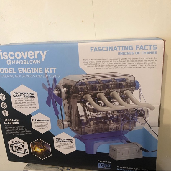 Discovery Mindblown Model Engine Build Kit STEM Moving Parts LED Lights - Picture 5 of 6